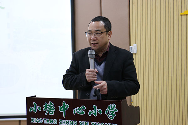 南海區(qū)食品藥品監(jiān)督局獅山分局食用農產品快檢設備捐贈儀式在獅山舉